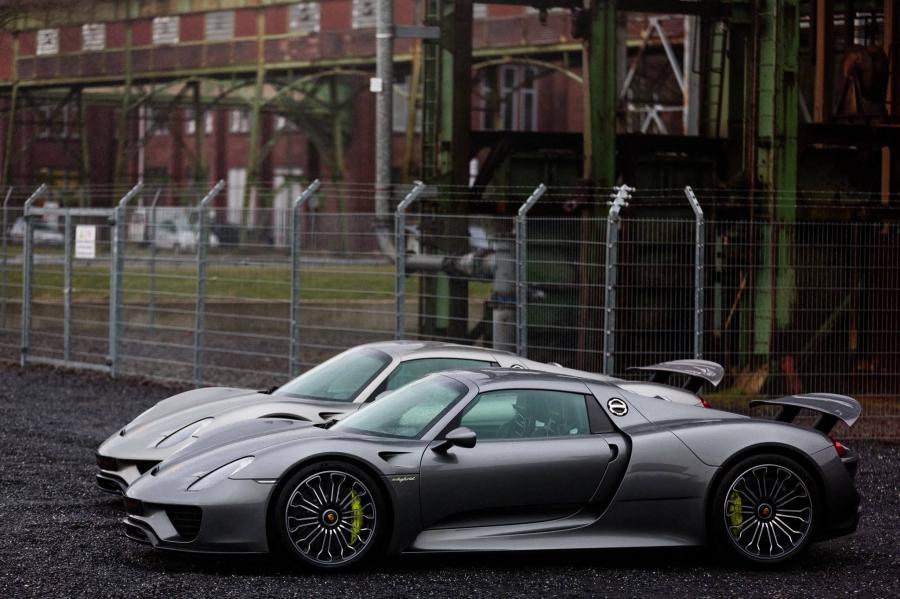  Porsche 918 Spyder by Edo Competition 2016 года  (фото 4 из 10)